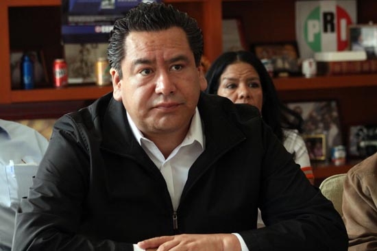 Leobardo Soto regentea transporte y comercio por construcción de Audi, acusan