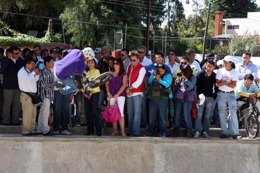 Blanca Alcalá inauguró la primera Plaza Skate pública en el país