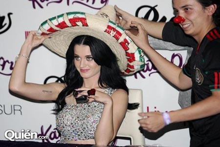 Katy Perry disfruta a los mexicanos