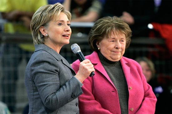 Hillary Clinton enfrenta la muerte de su madre