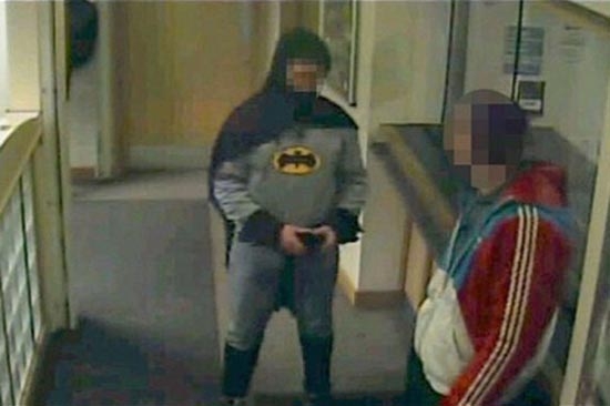 Batman capturó a delincuente en Inglaterra