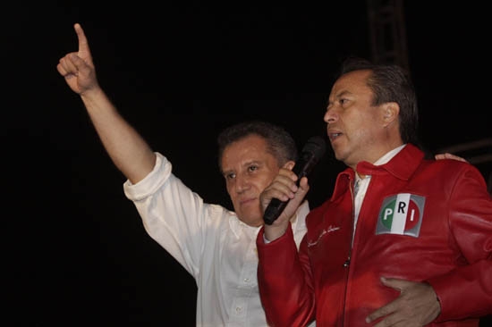 Enrique Agüera arranca campaña; dice que ayudará a los pobres