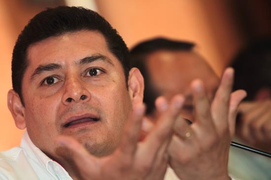 PRI: guerra por elección de senadores llega al Trife