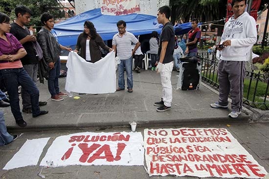 Levantan huelga de hambre rechazados de la BUAP