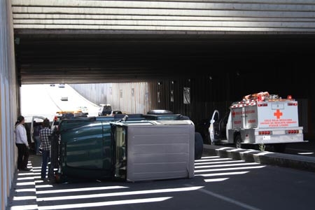 Volcadura de una camioneta en La Noria dejó una persona lesionada