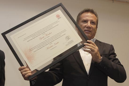 Agüera ignora origen de guerra sucia en su contra; presentará denuncia