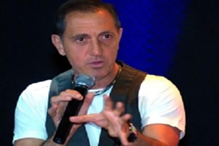 Franco de Vita fue atracado en Querétaro