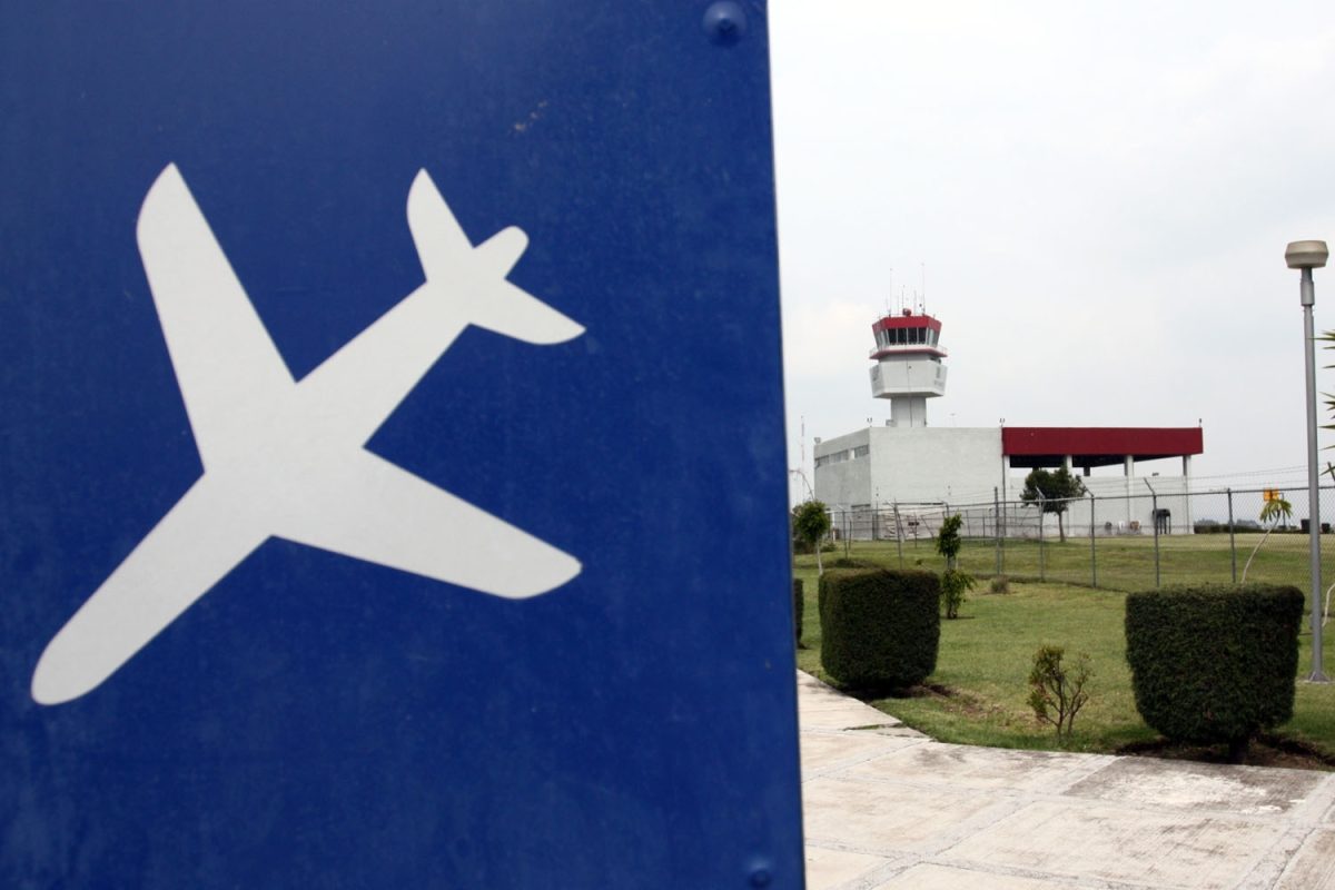 Mexicana provoca caída de vuelos en el aeropuerto de Puebla al 50%