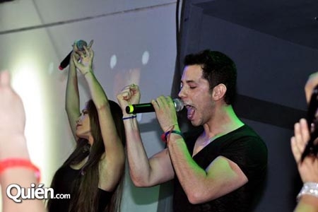 Ex RBD triunfan en antro gay de Monterrey