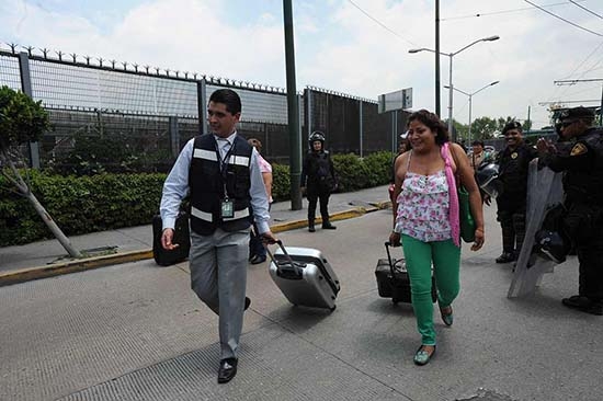CNTE colapsó por horas inmediaciones del Aeropuerto del DF