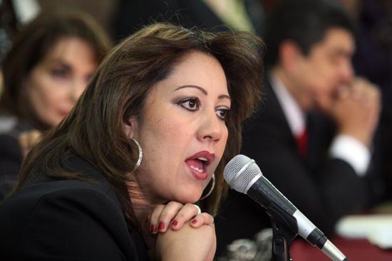 PRI cuestiona propaganda de Marisa Ortiz en paraderos