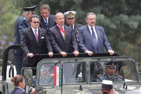 Calderón compara la Batalla del 5 de Mayo con su “guerra” contra narco