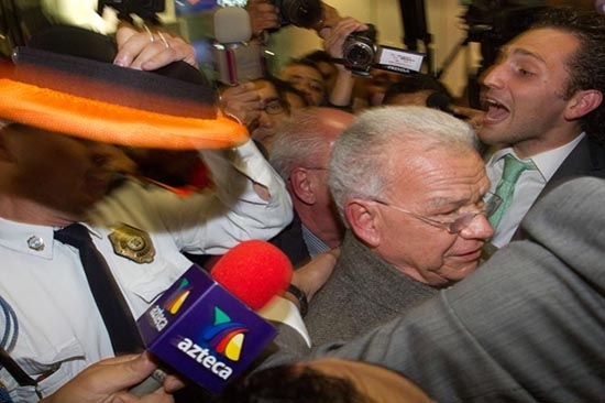 PGR arraiga a Andrés Granier; su defensa promueve amparo