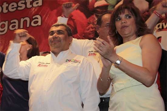 Aspirante fallido a rey, llama ex vocero de Alcalá a Zavala