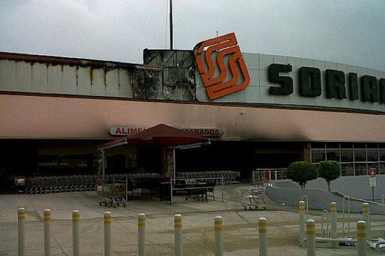 Intentaron incendiar una sucursal de Soriana en Nuevo León