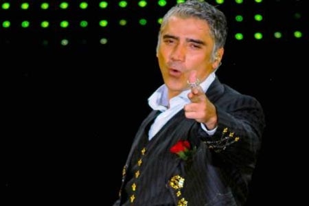 Alejandro Fernández pide orar por su padre