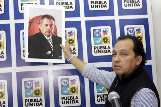 PAN insiste en que Agüera miente y le exige que explique su riqueza