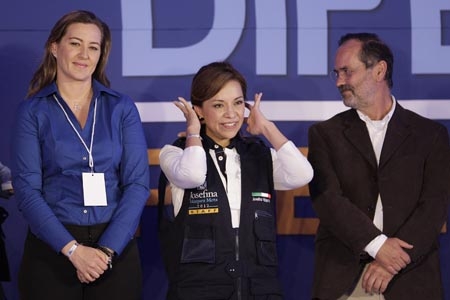 Vázquez Mota arranca campaña en Puebla con Martha Erika Alonso