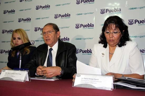 Puebla y Microsoft buscan romper brecha digital