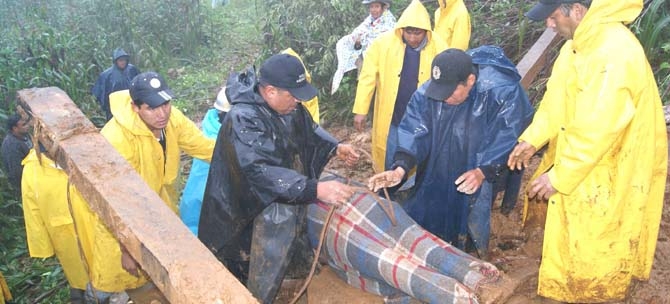 Dos muertos deja el huracán Karl en Puebla