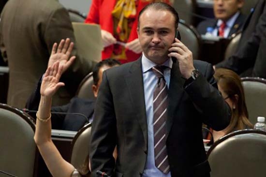 Diputados de PAN, PRD, PT y MC acuden a SCJN para revertir reforma fiscal
