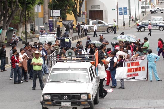 Comerciantes de la 28 de Octubre se rebelan contra supermercados
