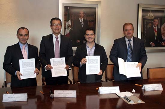 Puebla Comunicaciones y CEAMPAJ firman convenio de difusión