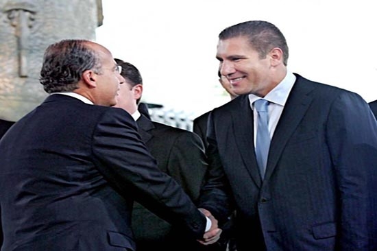 Moreno Valle cierra filas con Felipe Calderón