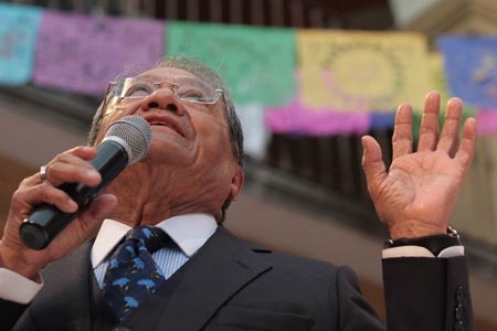 Armando Manzanero, primer Rector Emérito del Conservatorio de Música de Puebla