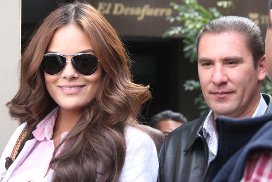 Ex miss universo se reúne con Moreno Valle