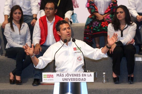 Peña Nieto de gira en Puebla; promete dos obras