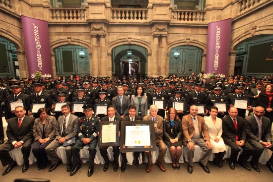 Puebla recibe certificación CALEA en seguridad pública