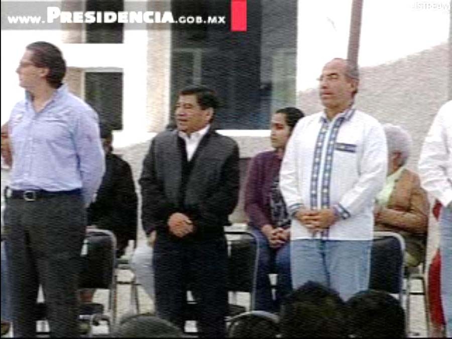 Felipe Calderón informa en Puebla que el Seguro Popular tiene 40 millones de afiliados