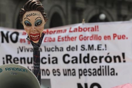 Maestros disidentes exigen que termine relación Moreno Valle-Gordillo