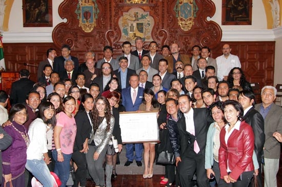 Consejo Universitario reconoce al rector Enrique Agüera