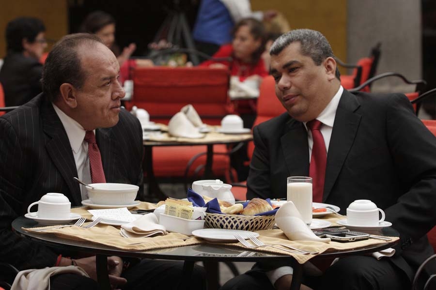 Zavala enloquece y niega haber declinado por Juan Carlos Lastiri