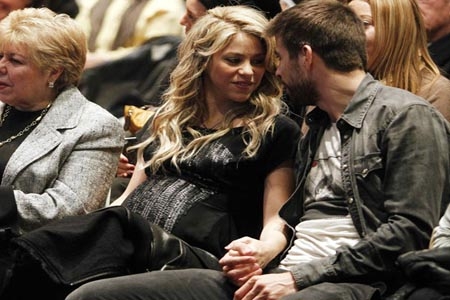 Shakira presume últimos días de embarazo junto a Piqué