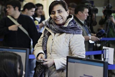 Hermana de Felipe Calderón sale en defensa de Elba Esther Gordillo