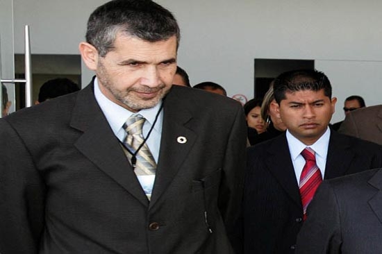 Charles Mtanuos Abboud se ampara contra orden de presentación de la PGR
