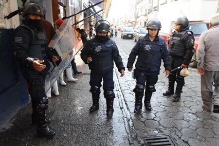 Rivera retira a ambulantes del centro