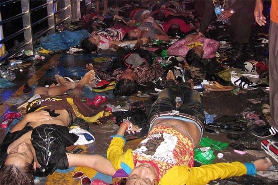 Camboya, estampida humana deja 399 muertos