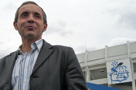 Bernat inicia juicio para recuperar a La Franja