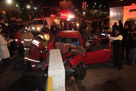 Dos personas mueren en trágico accidente automovilístico sobre el Circuito Juan Pablo II