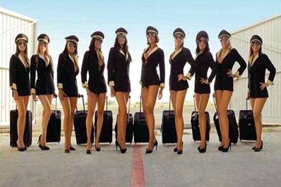 Aeromozas de Mexicana en sexy calendario