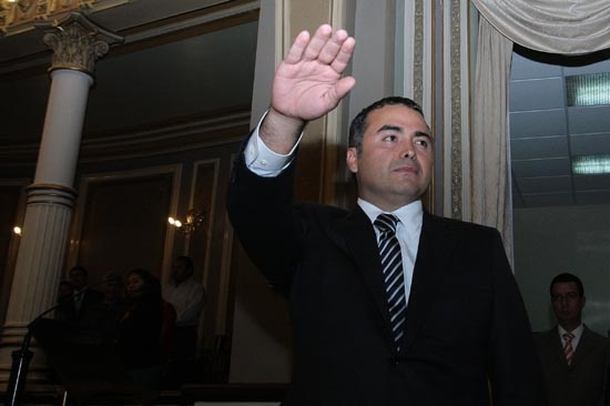 Villanueva reabrirá el OFS este lunes