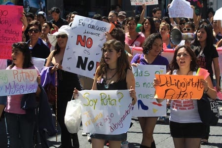 Marcha de las Putas recorrió el Centro Histórico de Puebla