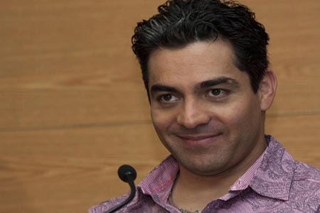 Omar Chaparro tendría hija de 16 años