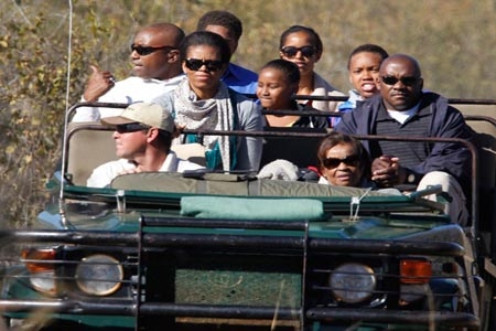 Obama’s Girl se divierten en África