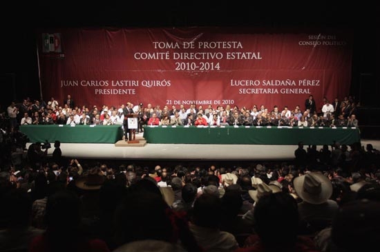 Lastiri llega al PRI, lo acusan de espurio