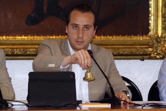 Riestra propone ley para proteger el secreto profesional de periodistas de Puebla